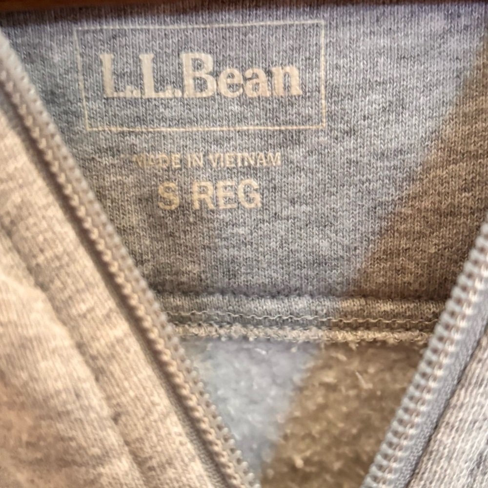 L. L. Bean Light Gray Zip Up Sweatshirt Kangaroo Pocket Cozy Fall Fireside - Picture 2 of 8